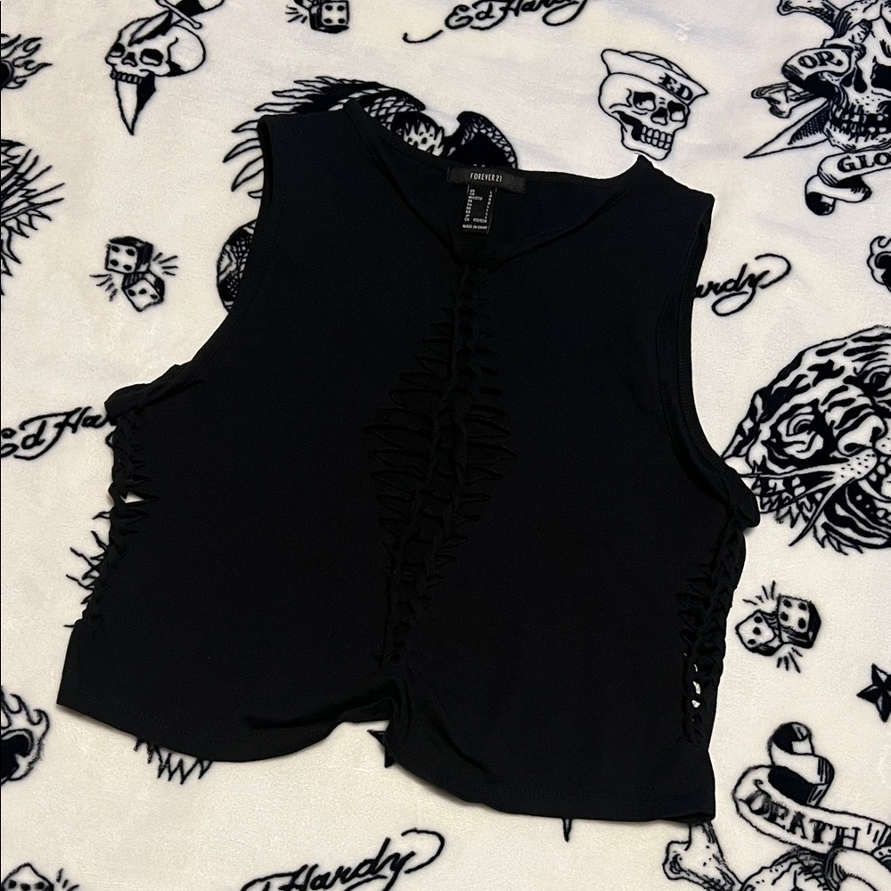 Forever 21 Ripped & Repaired Cropped tank